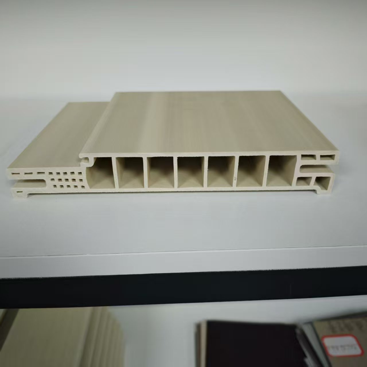 100/140/180/220mm A-tyypin WPC-oven karmi 40mm/45mm paneelille